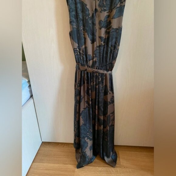 Elegant Camouflage Sleeveless Dress - Picture 6 of 6